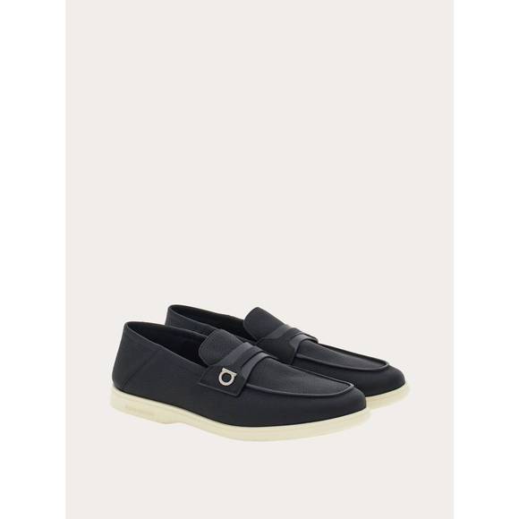 NEW SALVATORE FERRAGAMO men's deconstructed loafer with gancini ornament in blac